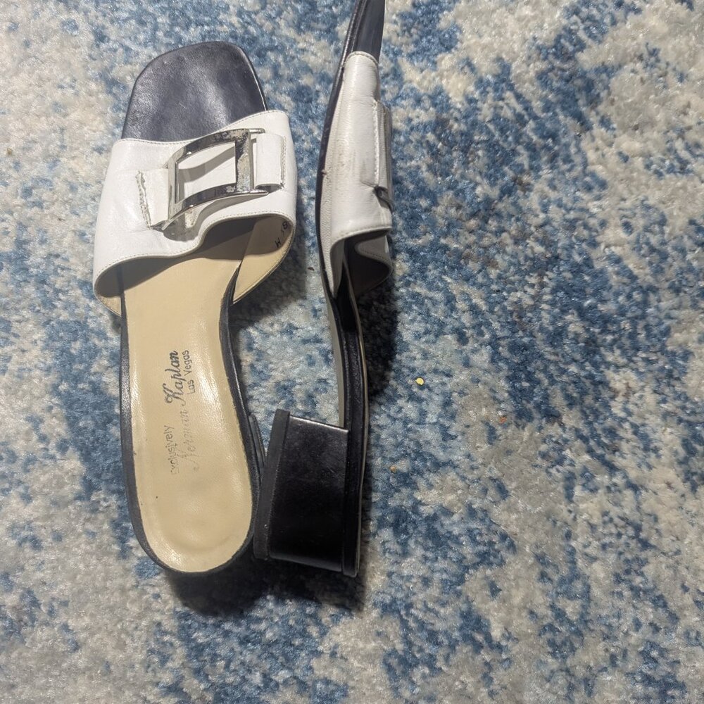 Heels - Picture 3 of 3